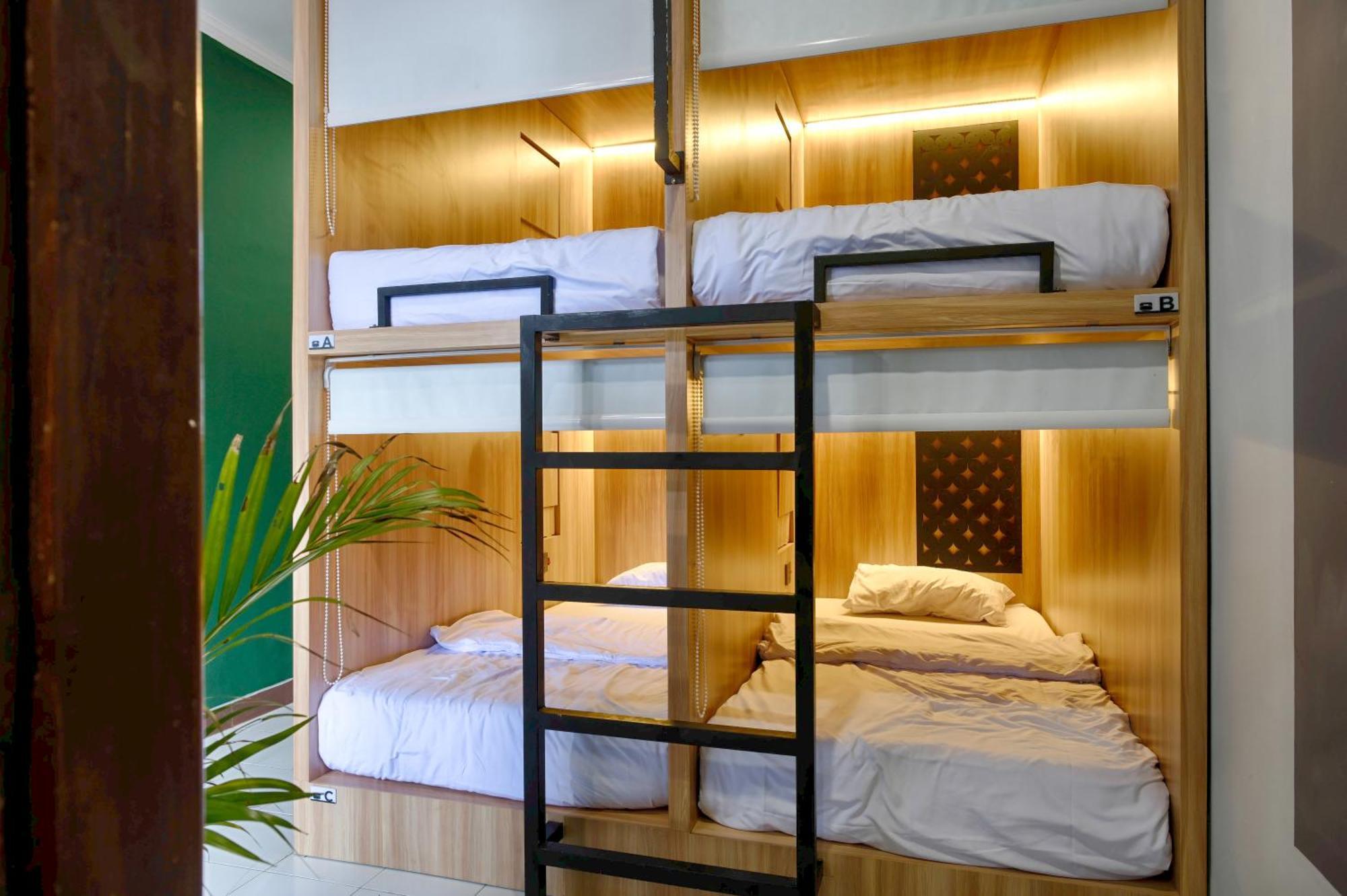 Hubs Hostel Yogyakarta Bagian luar foto