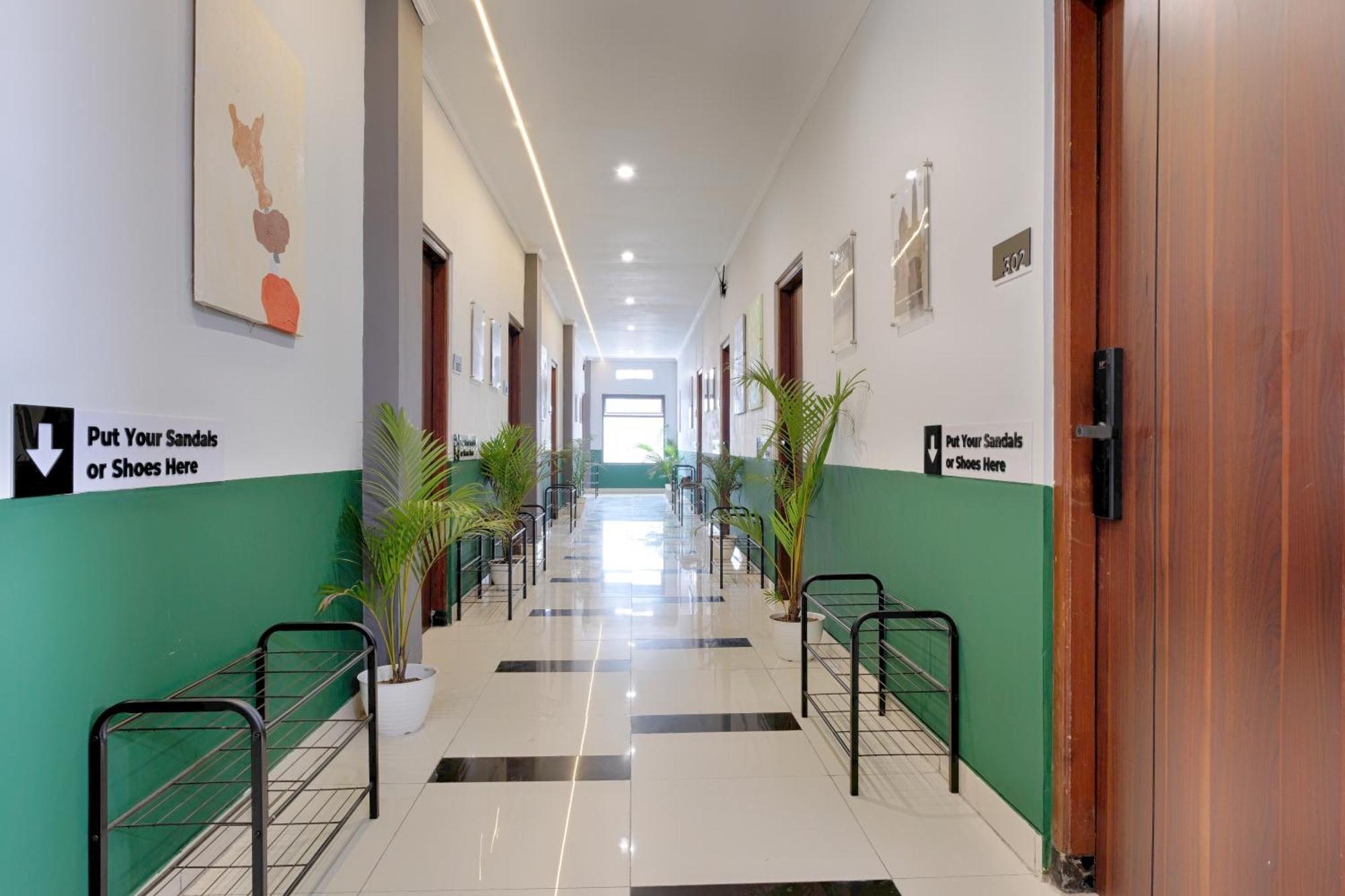 Hubs Hostel Yogyakarta Bagian luar foto